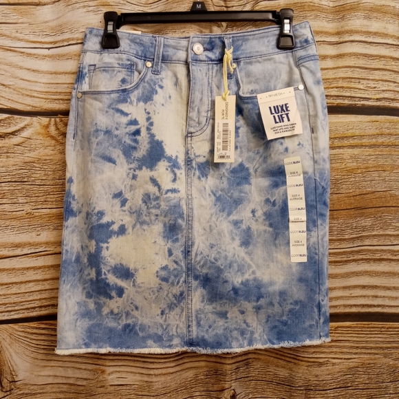 Skirt Bleach Distressed Code Blue - Picture 2 of 10